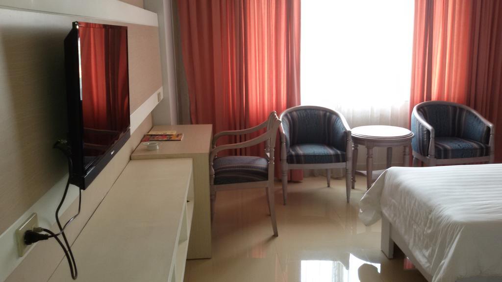 Hotel Sandjaja 巨港 外观 照片