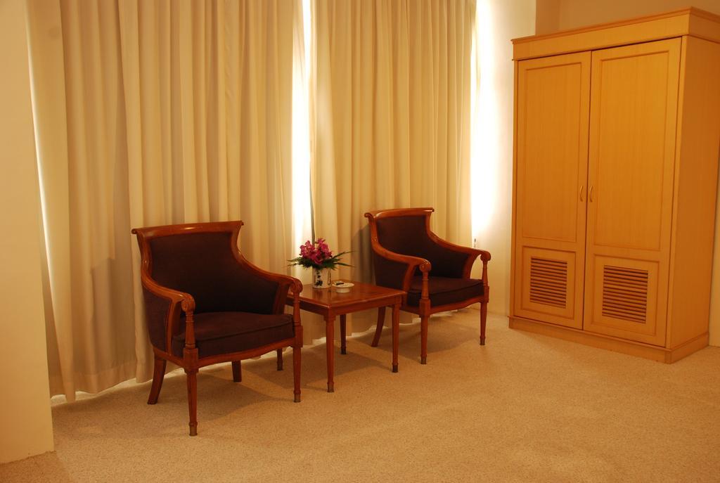 Hotel Sandjaja 巨港 外观 照片