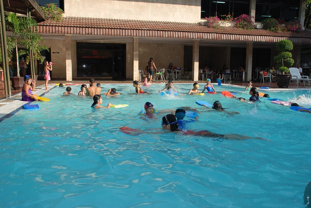 Hotel Sandjaja 巨港 外观 照片