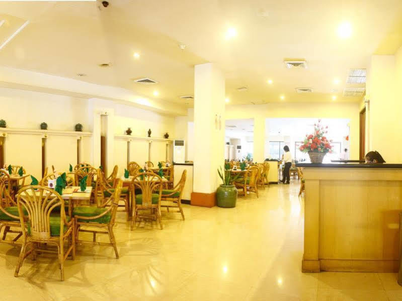 Hotel Sandjaja 巨港 外观 照片