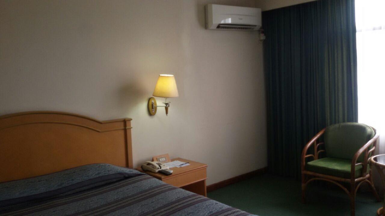 Hotel Sandjaja 巨港 外观 照片