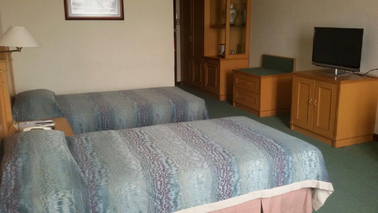 Hotel Sandjaja 巨港 外观 照片